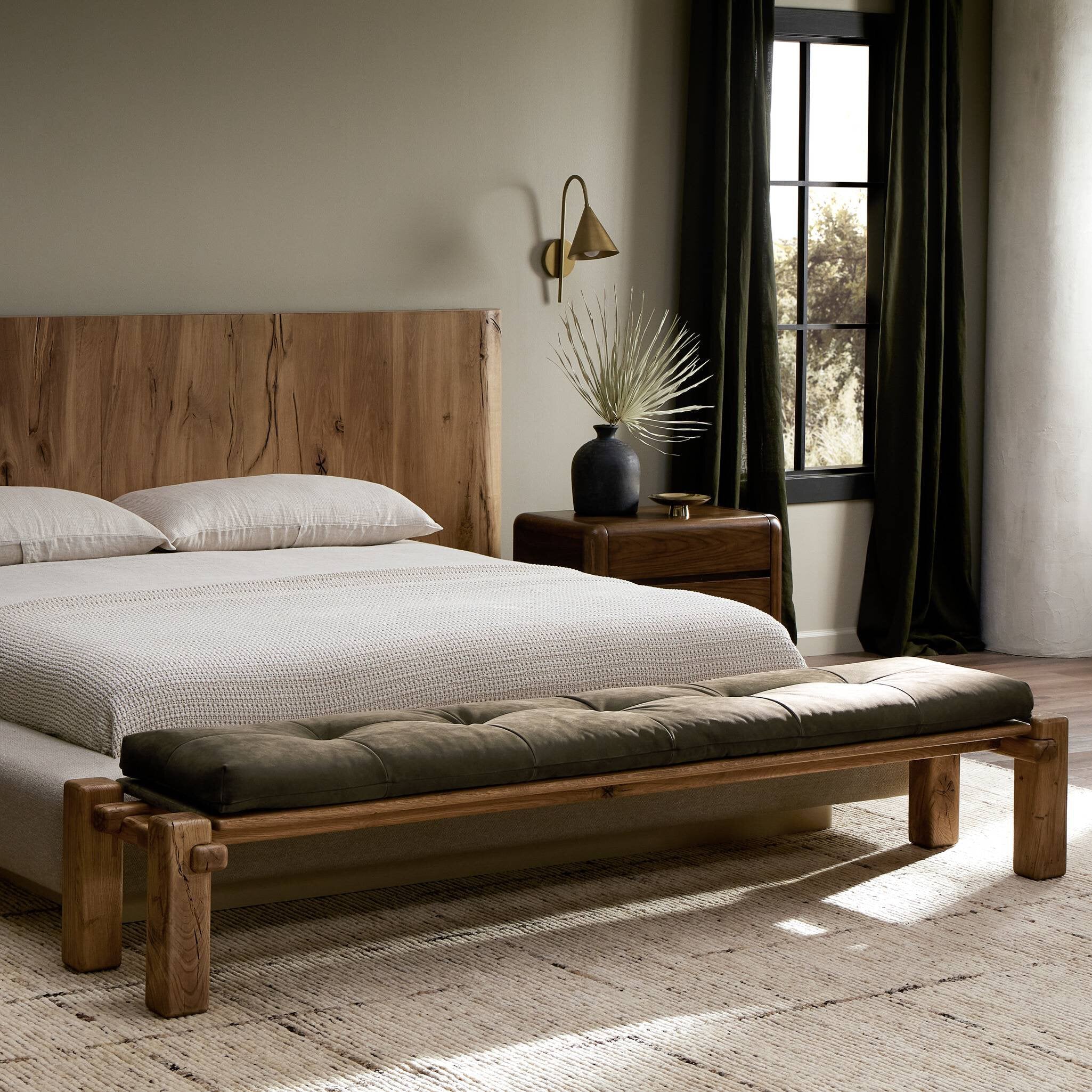 Marcia Accent Bench - Nubuck Cigar