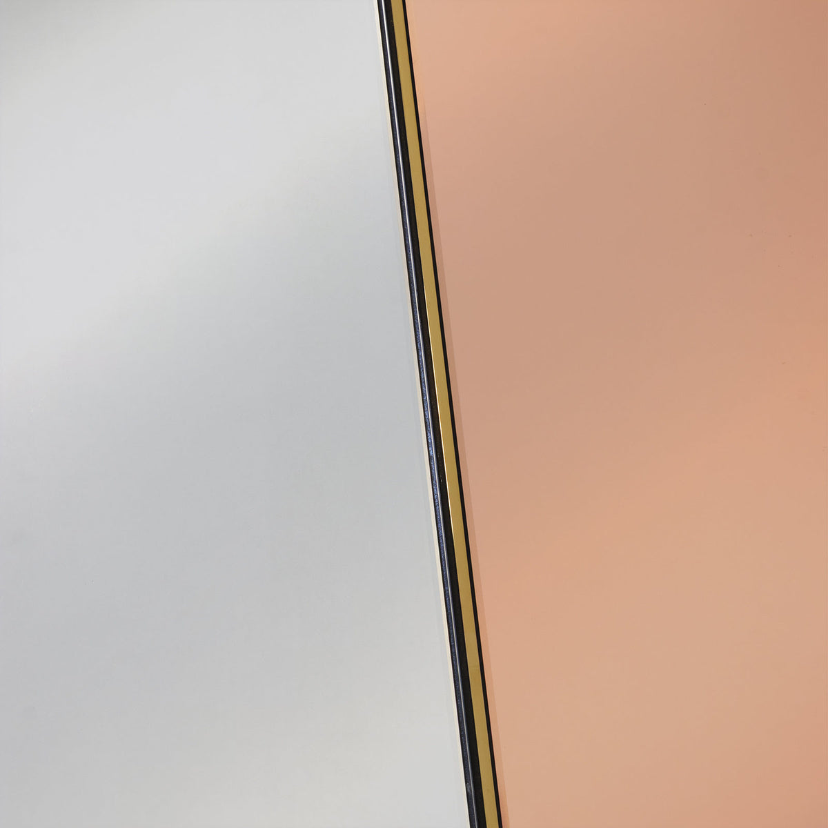 Iris Mirror