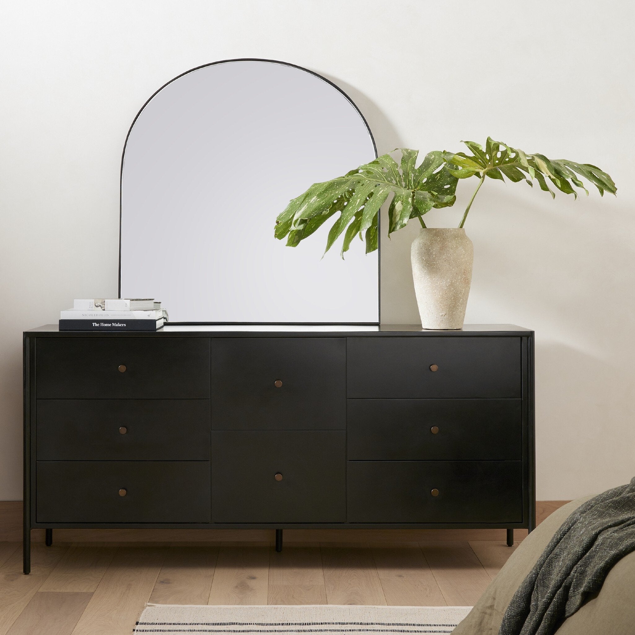 Soto 8 Drawer Dresser - Black